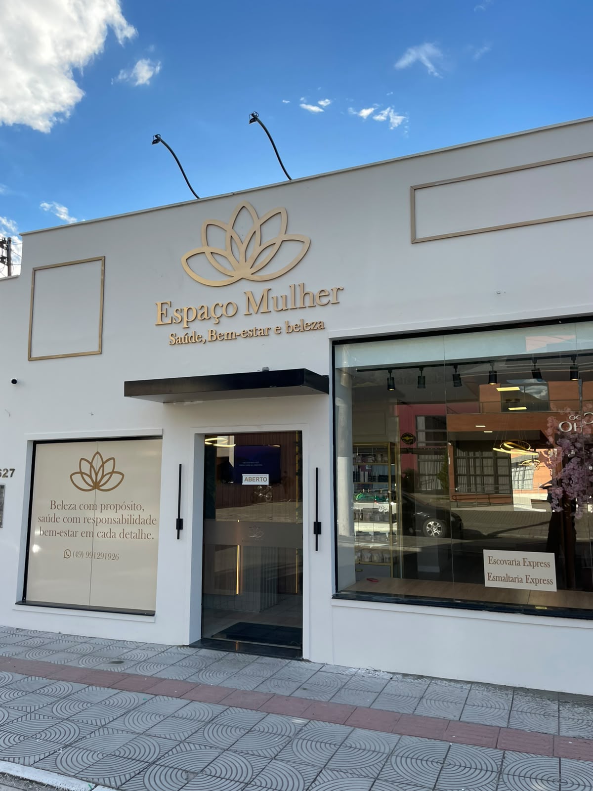 Espaço Mulher - Comunicação Visual e Fachada